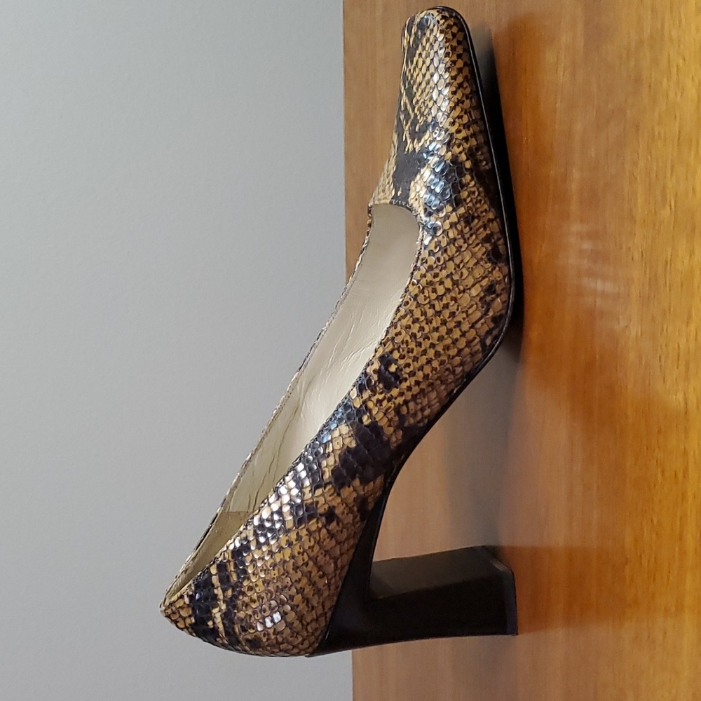 Via Spiga snakeskin pumps 6.5 - Picture 6 of 9